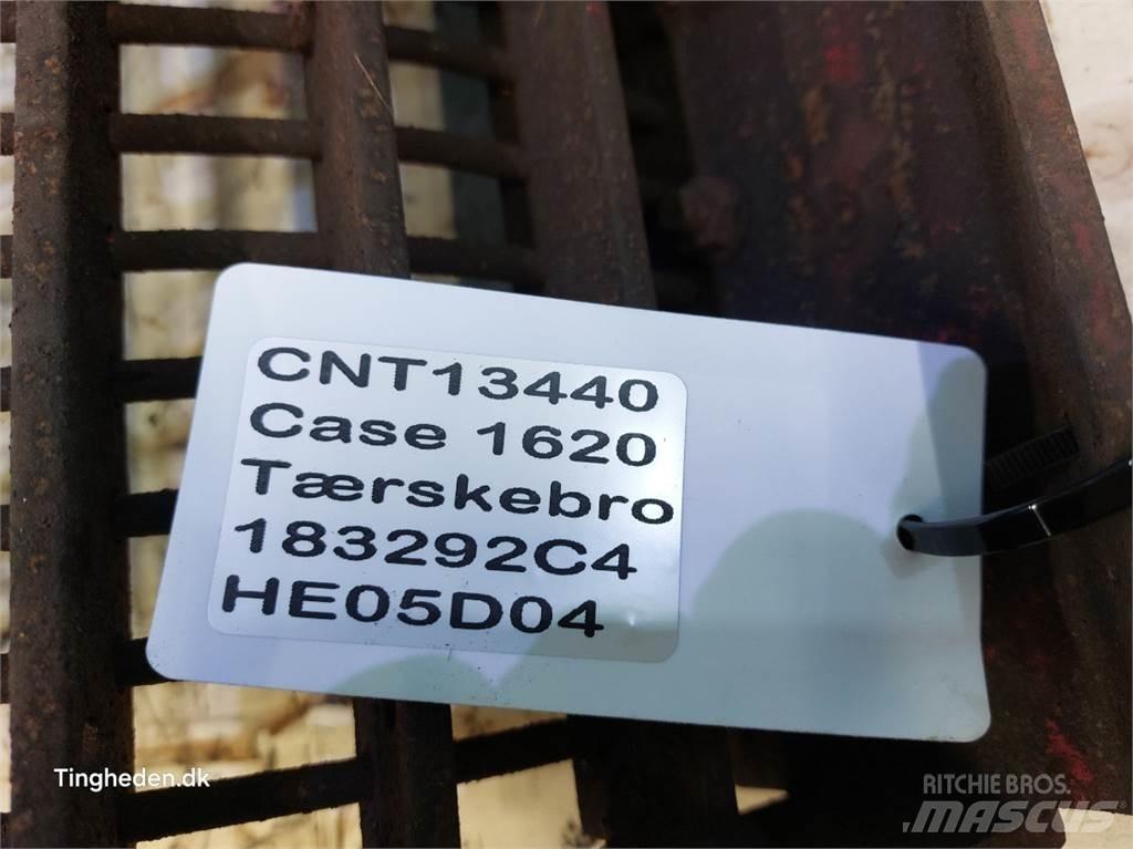 Case IH 1620 Ražas novākšanas kombainu papildaprīkojums