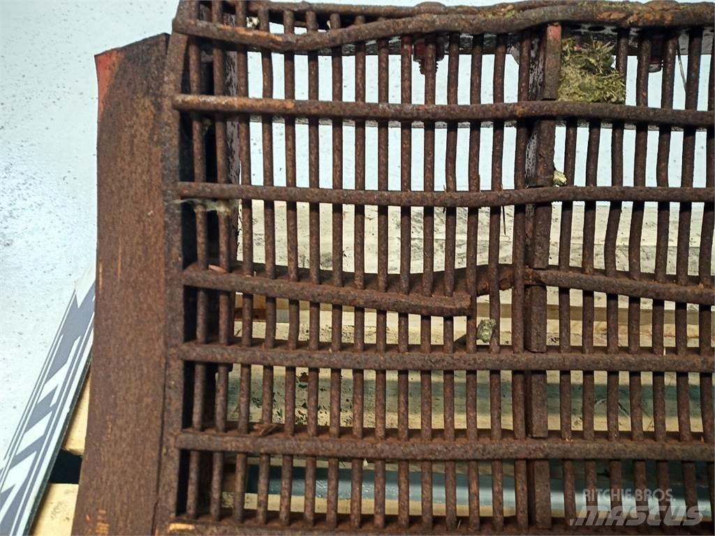 Case IH 1640 Ražas novākšanas kombainu papildaprīkojums