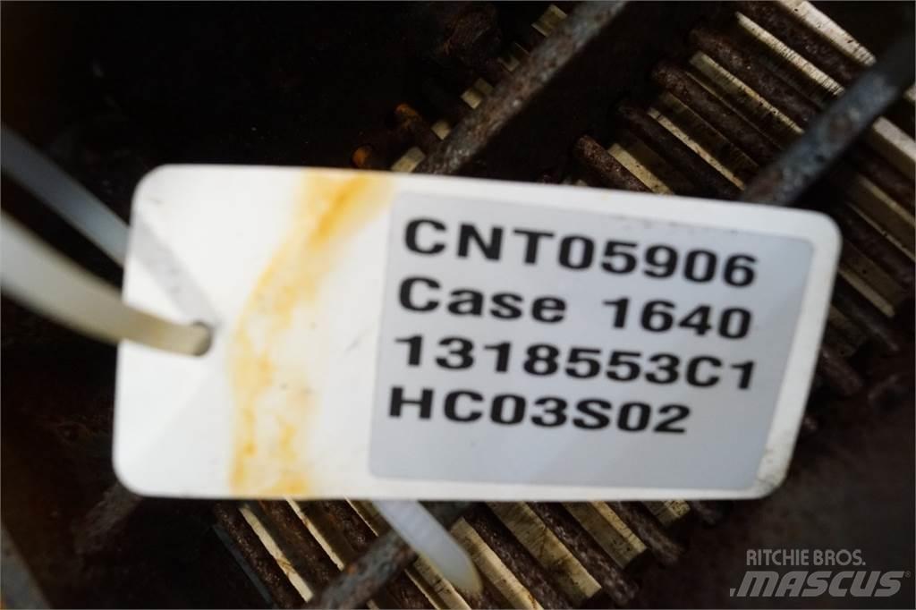 Case IH 1640 Ražas novākšanas kombainu papildaprīkojums