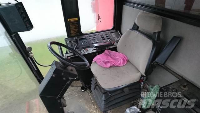 Case IH 1660 Ražas novākšanas kombaini