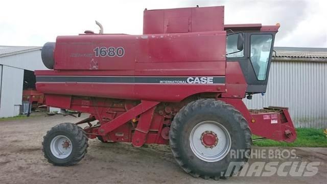 Case IH 1680 Ražas novākšanas kombaini