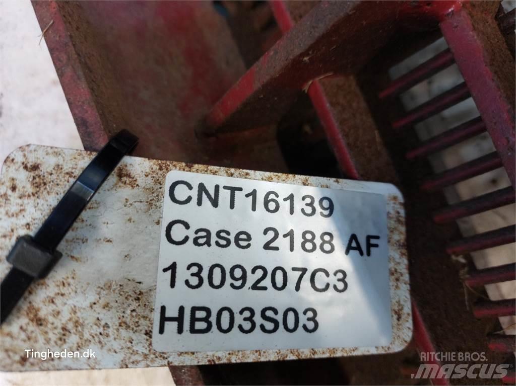 Case IH 2188 Ražas novākšanas kombainu papildaprīkojums