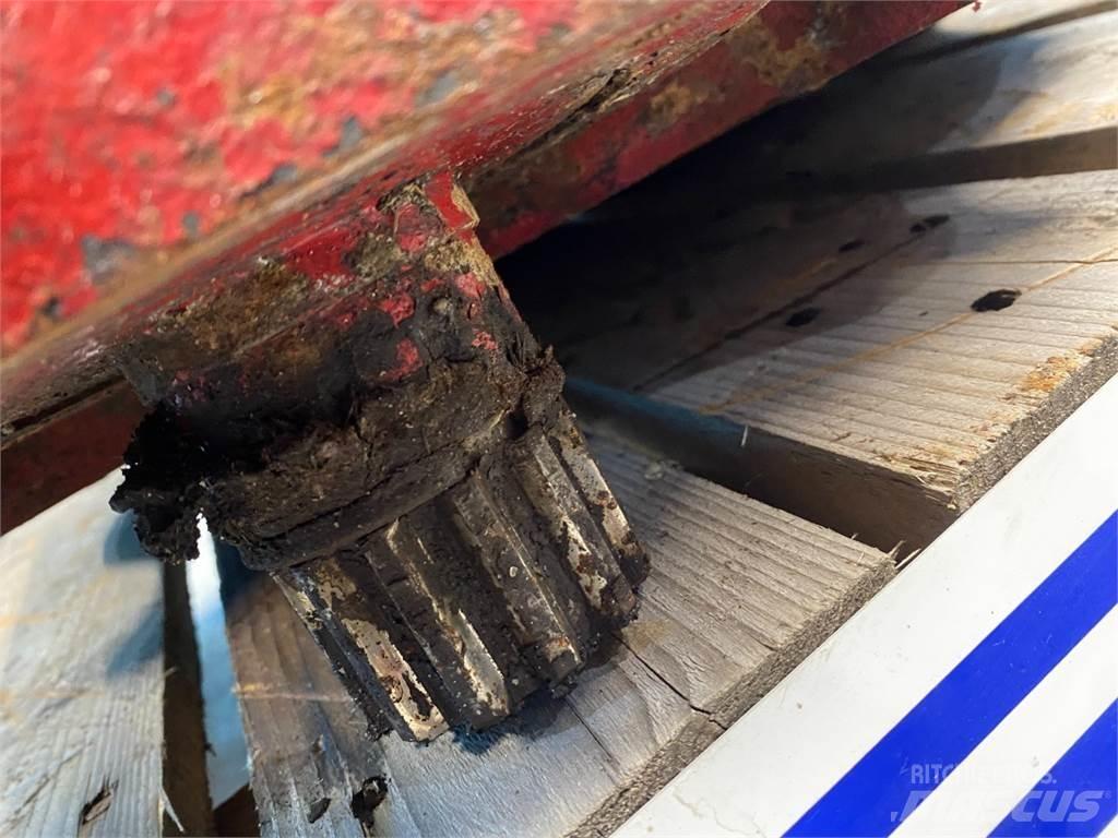 Case IH 2388 Ražas novākšanas kombainu papildaprīkojums