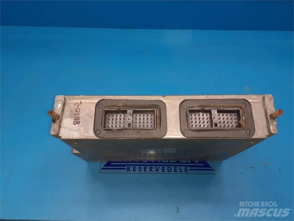 Case IH 8010 Elektronika
