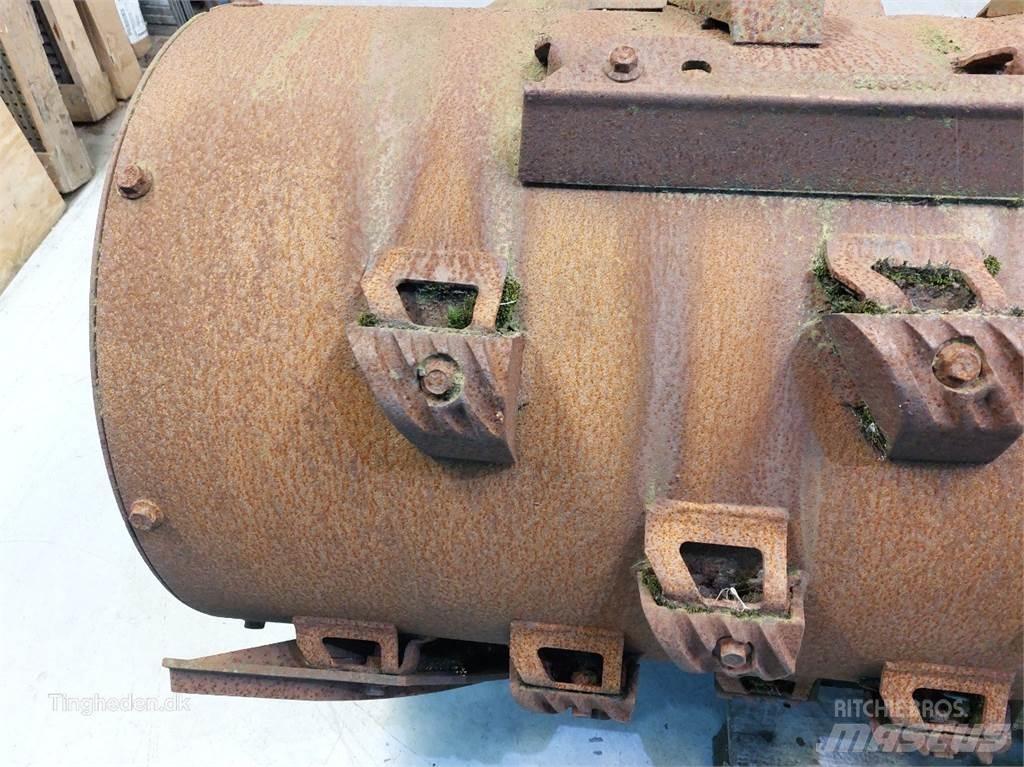 Case IH 8010 Ražas novākšanas kombainu papildaprīkojums