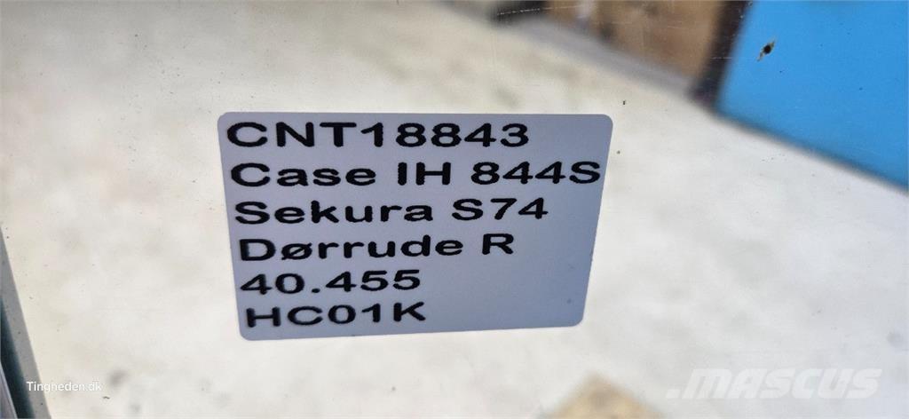 Case IH 844S Kabīnes un interjers