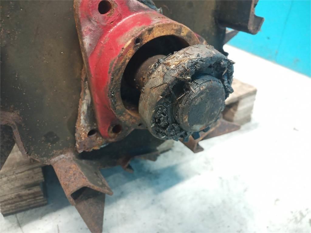 Case IH CF80 Ražas novākšanas kombainu papildaprīkojums