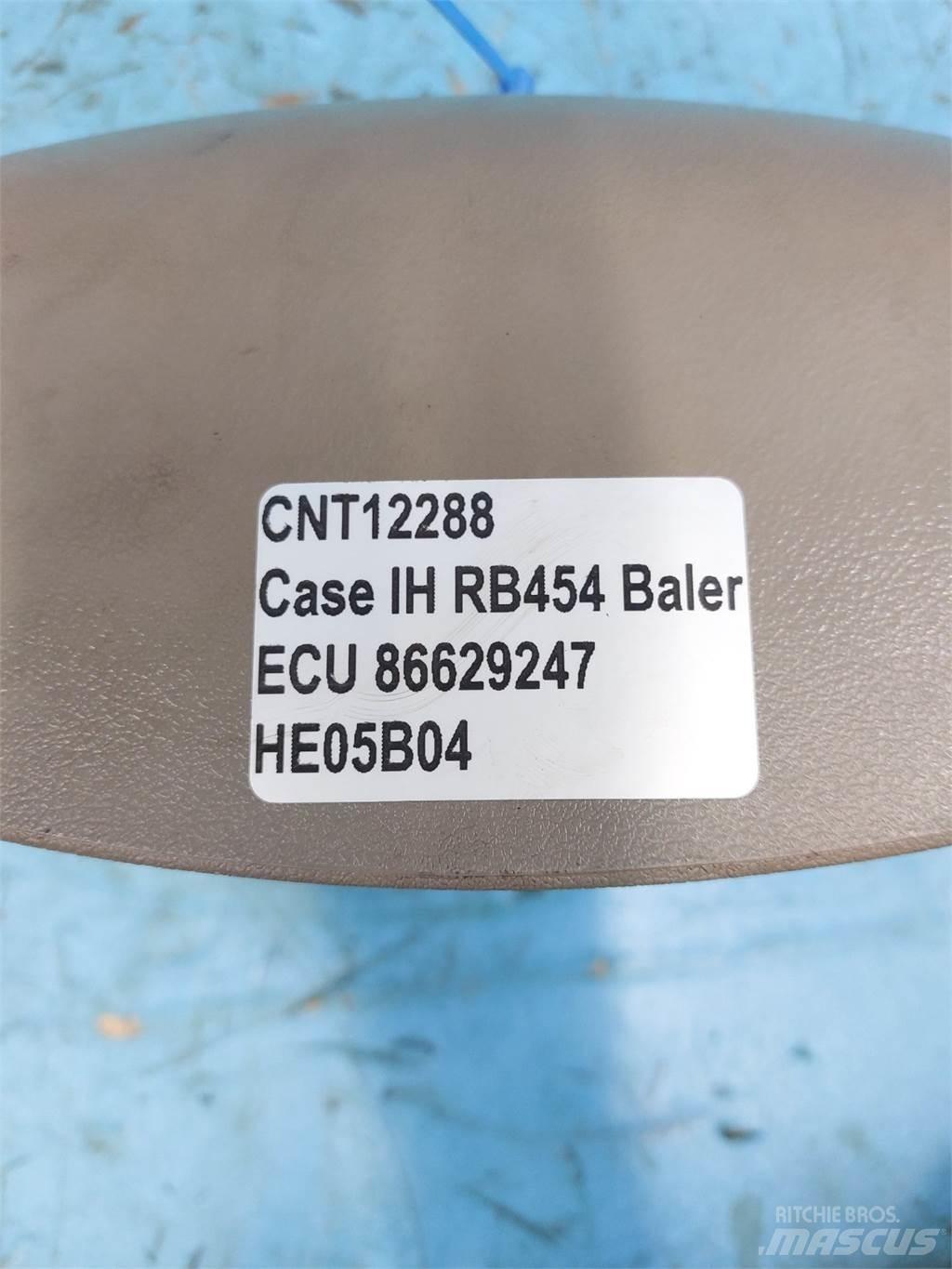 Case IH RB454 Ķīpu treileri
