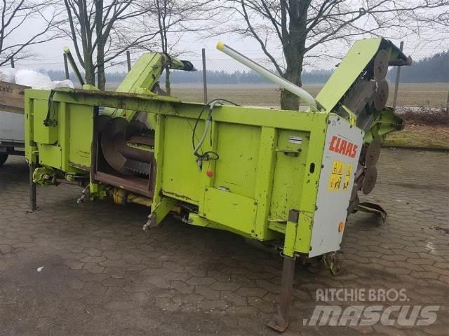 CLAAS 6218 8R Lopbarības novācēji