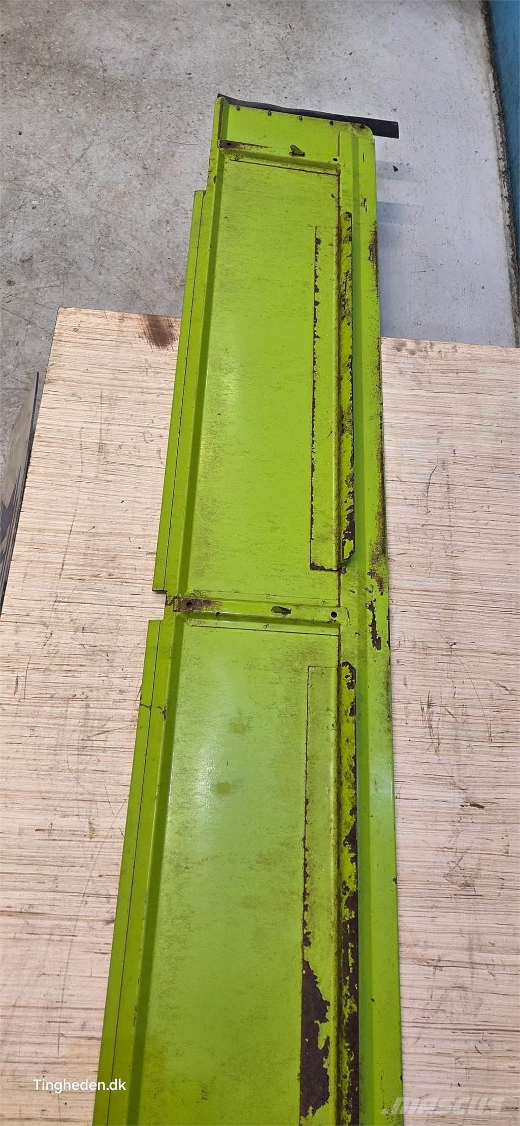 CLAAS V900 Ražas novākšanas kombainu papildaprīkojums