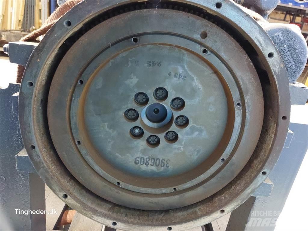 Cummins 6LTAA8.9 Dzinēji