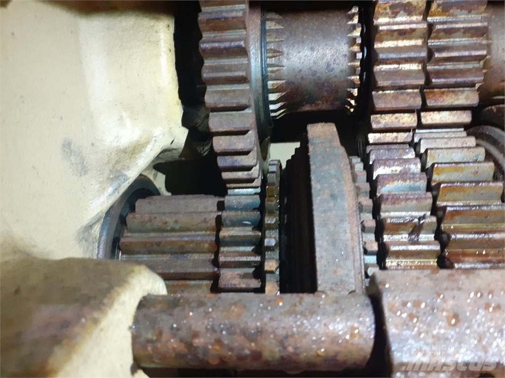 Deutz 4075 Transmisija