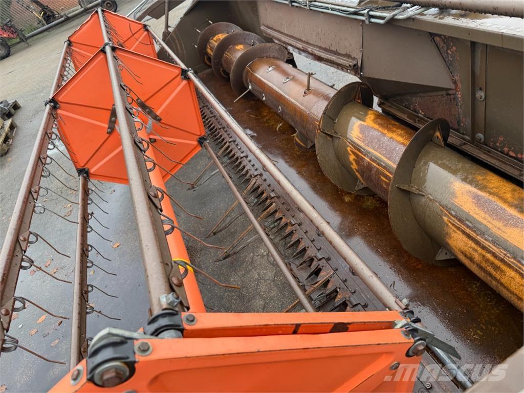 Dronningborg 14 Ražas novākšanas kombainu papildaprīkojums