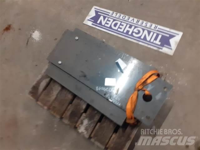 Fendt 6335 Ražas novākšanas kombainu papildaprīkojums