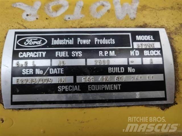 Ford 2725E Dzinēji