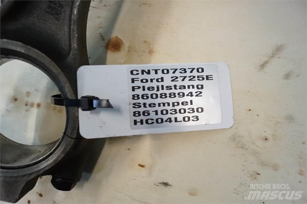 Ford 2725E Dzinēji