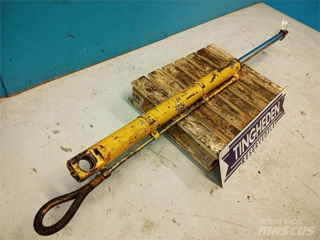 Ford 655 Strēles un kausi
