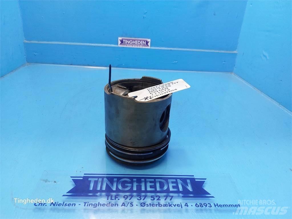 Ford 678 HT Dzinēji