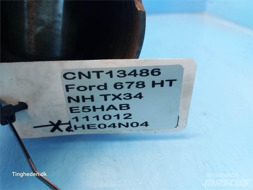 Ford 678 HT Dzinēji