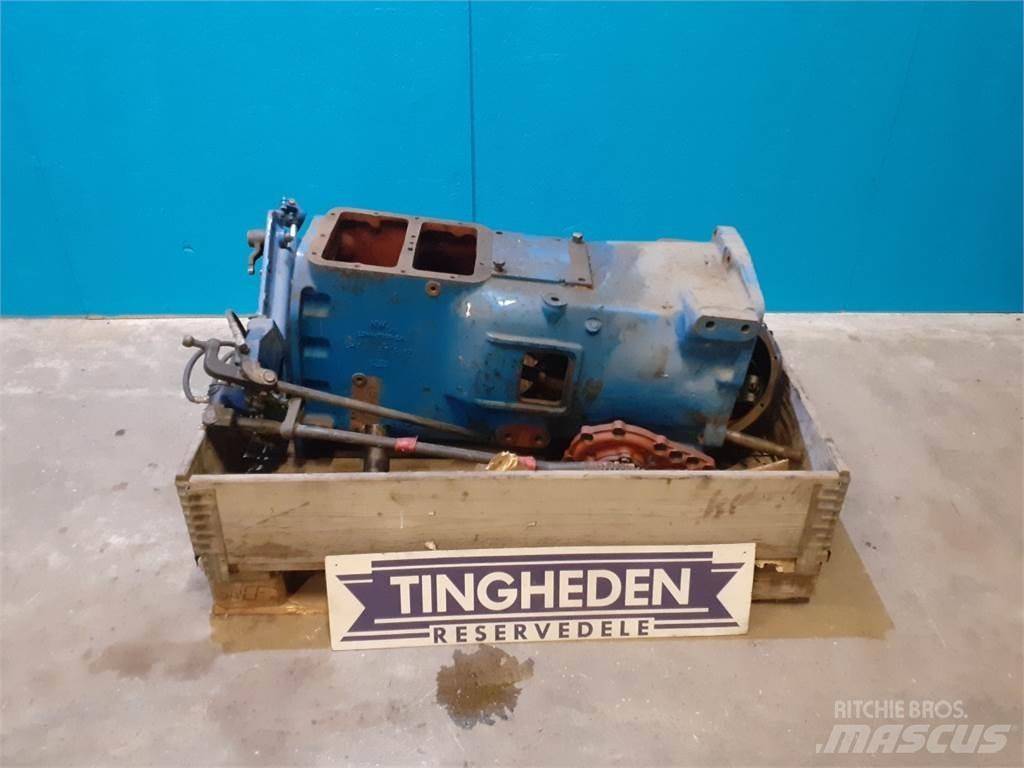 Ford 8210 Transmisija