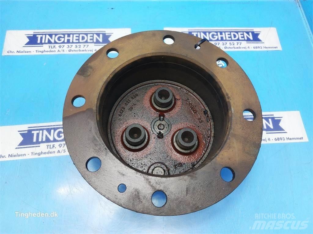 Ford 8210 Cits traktoru papildaprīkojums