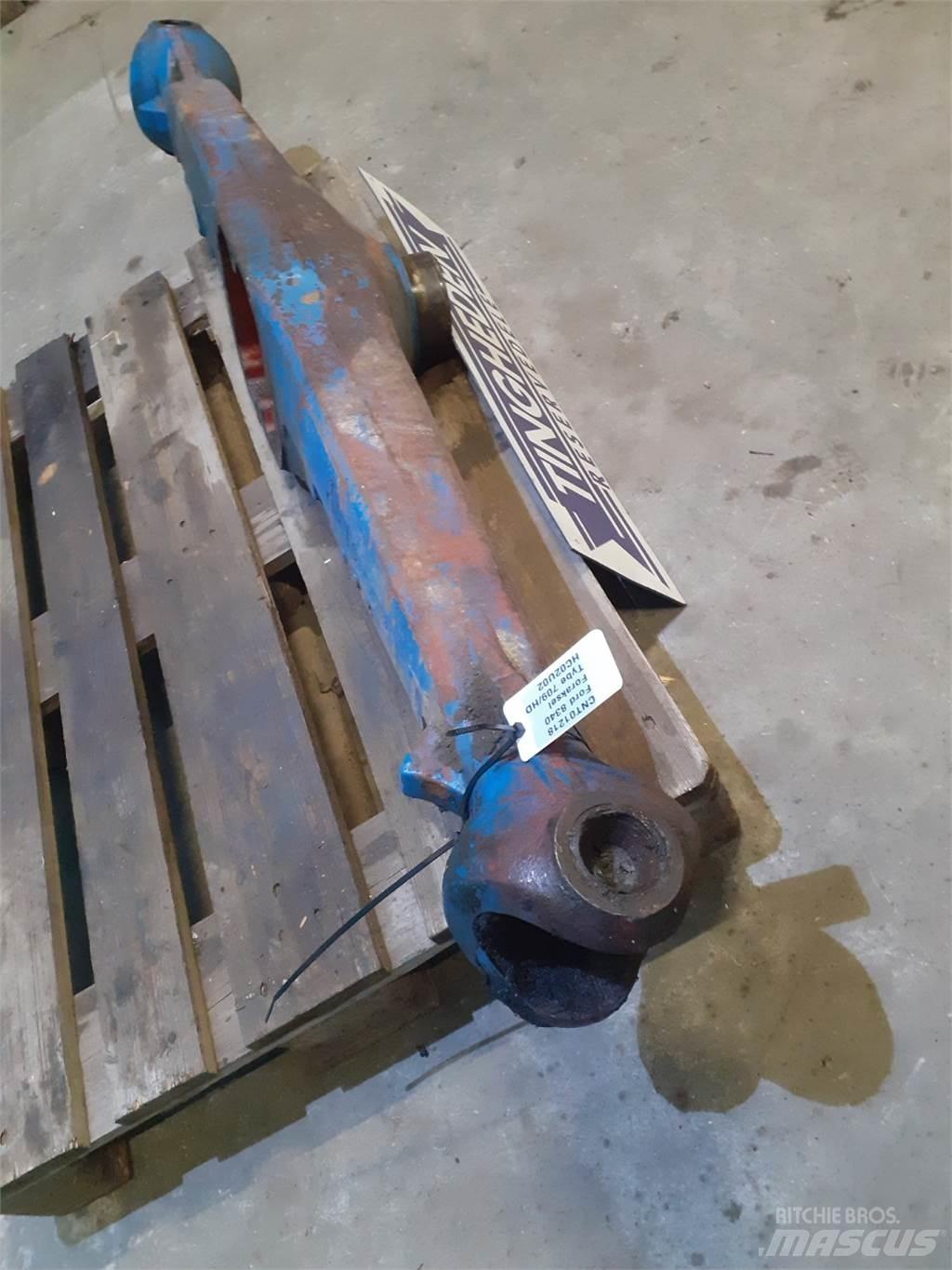 Ford 8340 Cits traktoru papildaprīkojums
