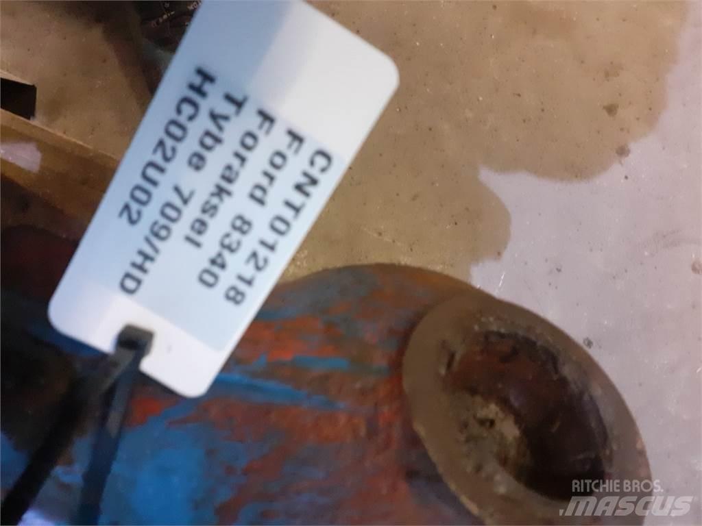 Ford 8340 Cits traktoru papildaprīkojums