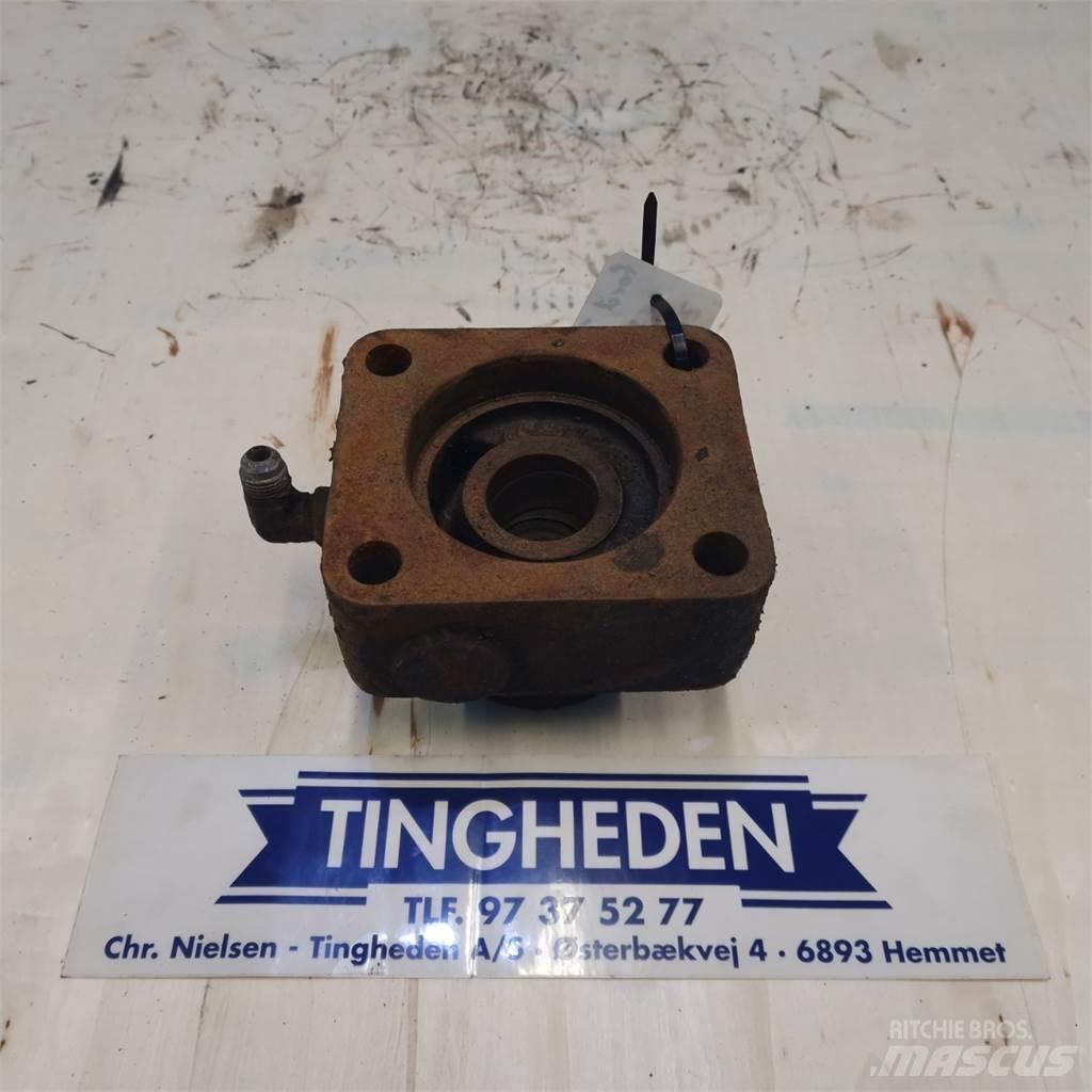 Ford TW35 Cits traktoru papildaprīkojums