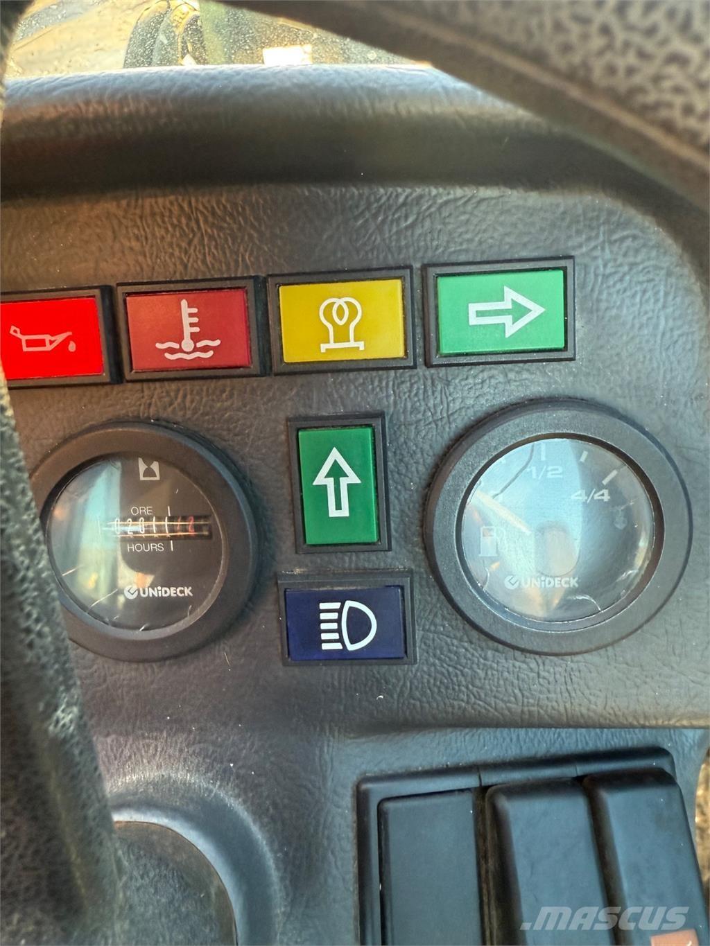 GiANT V6004 T Mini iekrāvēji