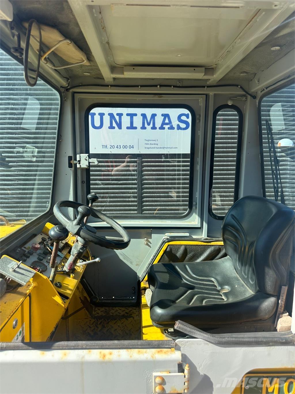 Hamm DW3 tromle Divvalču grunts veltņi
