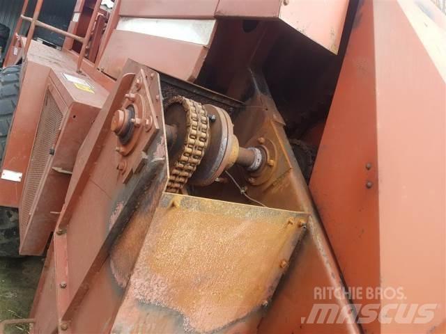 Hesston 4700 Ķīpu preses