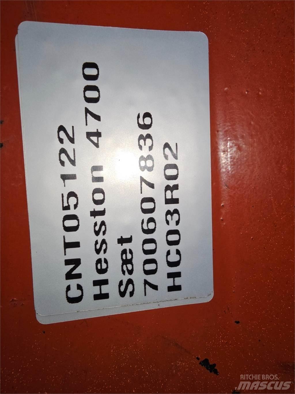 Hesston 4700 Cits lopbarības novācēju, kombainu aprīkojums