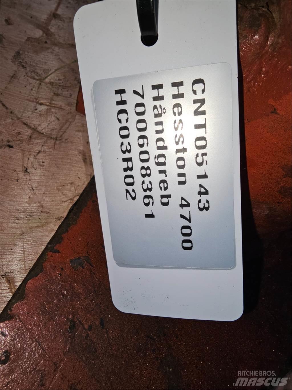 Hesston 4700 Cits lopbarības novācēju, kombainu aprīkojums