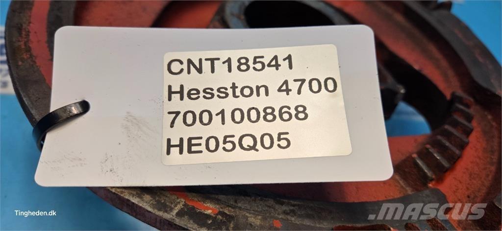 Hesston 4700 Cits lopbarības novācēju, kombainu aprīkojums