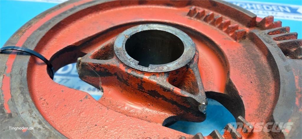 Hesston 4700 Cits lopbarības novācēju, kombainu aprīkojums