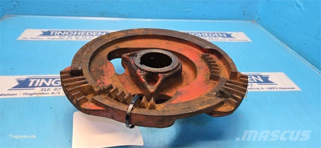 Hesston 4700 Cits lopbarības novācēju, kombainu aprīkojums