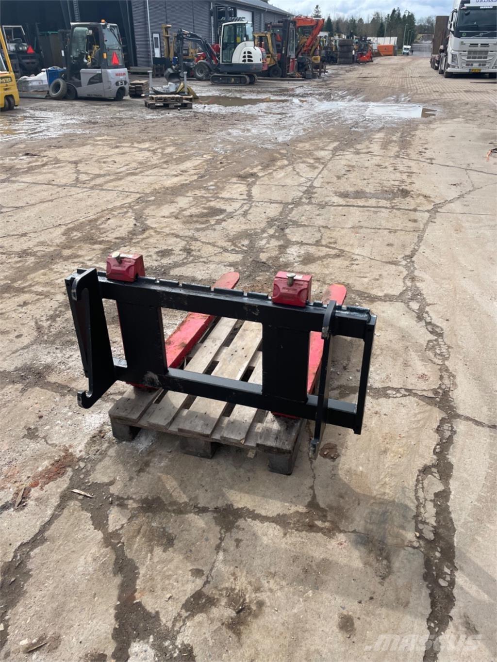 Hydrema 5000kg Dakšas
