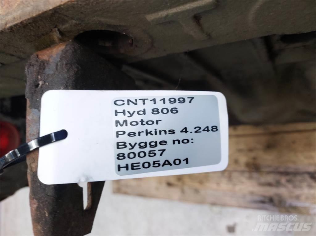 Hydrema 806 Dzinēji