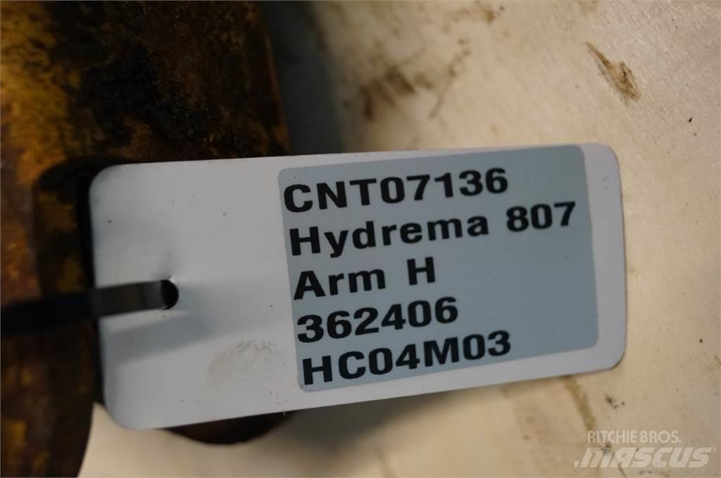 Hydrema 807 Strēles un kausi
