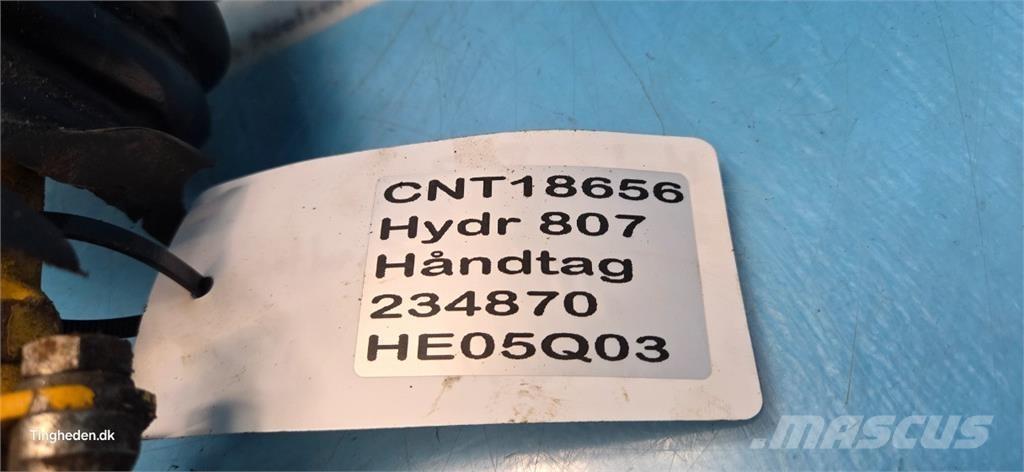 Hydrema 807 Kabīnes un interjers
