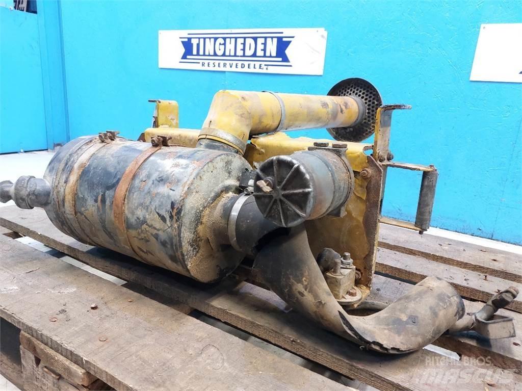 Hydrema 906B Dzinēji
