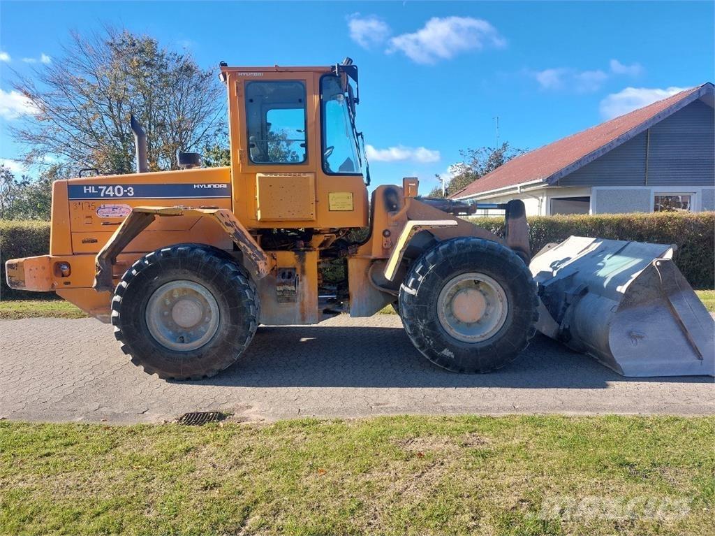 Hyundai HL740-3 Iekrāvēji uz riteņiem