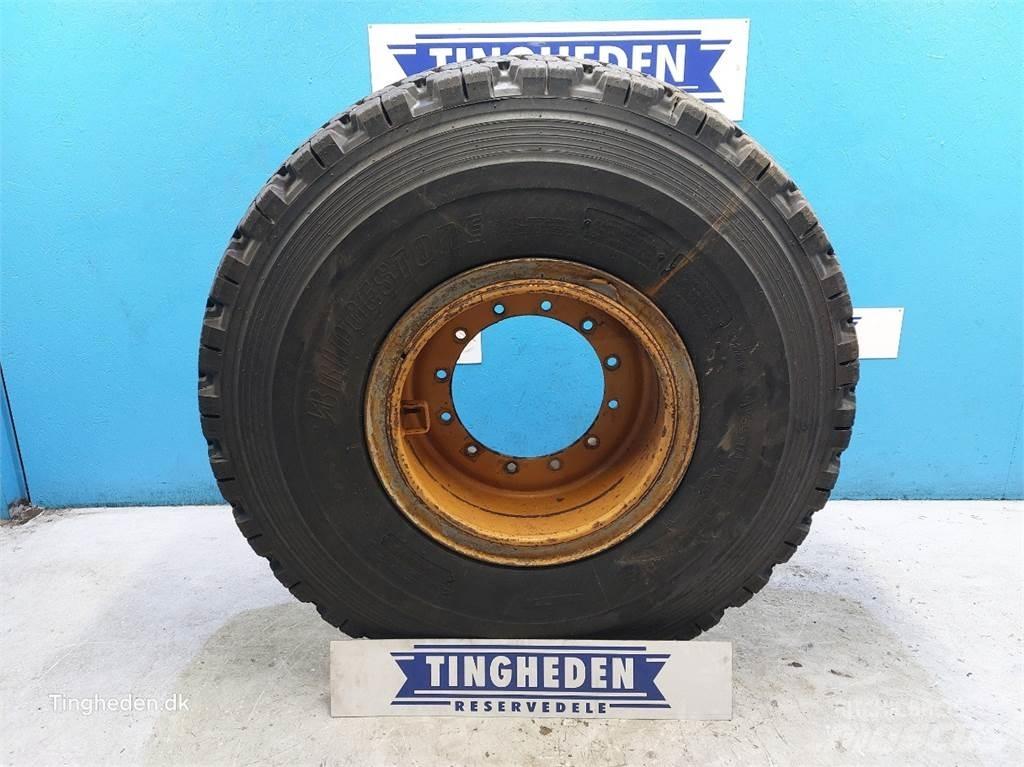 JCB 25 20.5R25 Riepas, riteņi un diski