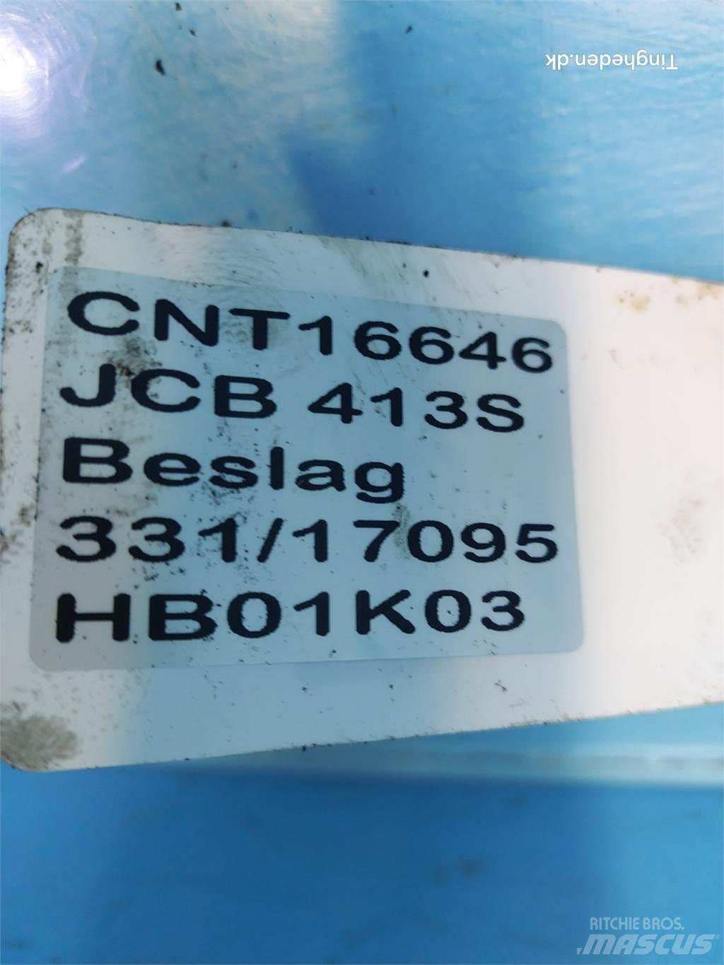 JCB 413S Strēles un kausi