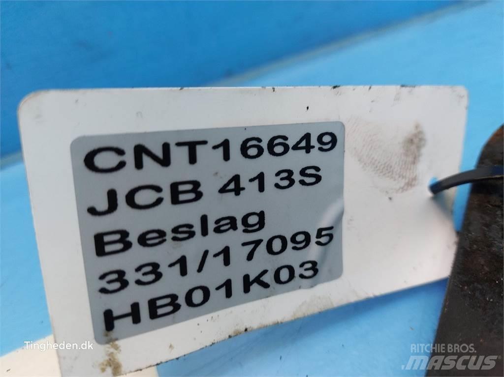 JCB 413S Strēles un kausi