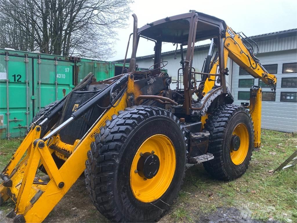 JCB 4CX Ekskavatori-iekrāvēji