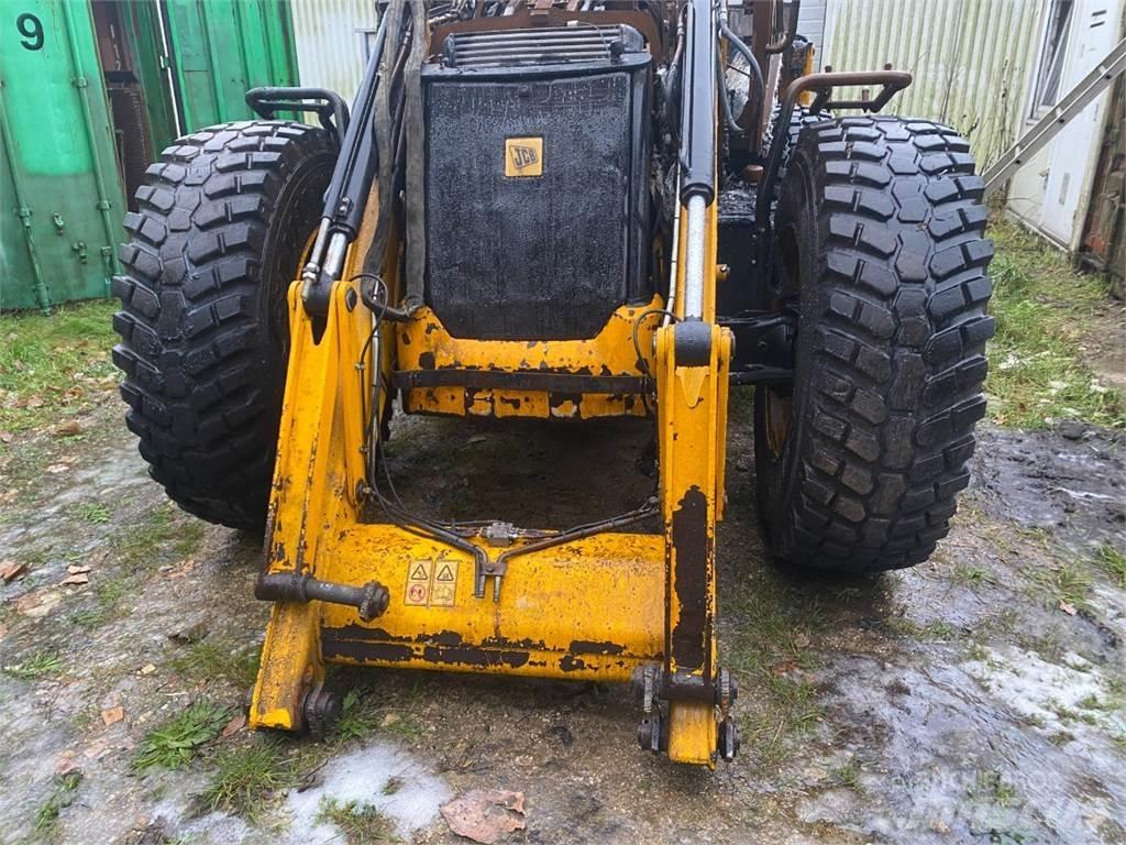 JCB 4CX Ekskavatori-iekrāvēji