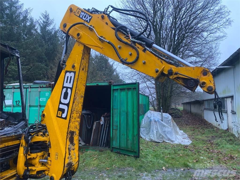 JCB 4CX Ekskavatori-iekrāvēji