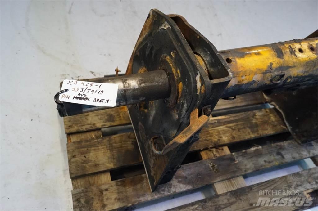JCB 4CX Strēles un kausi