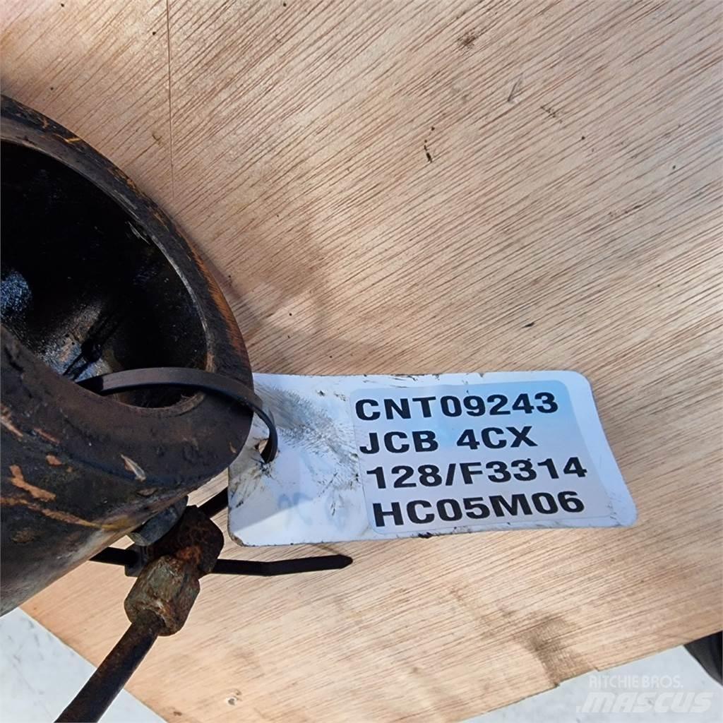 JCB 4CX Strēles un kausi